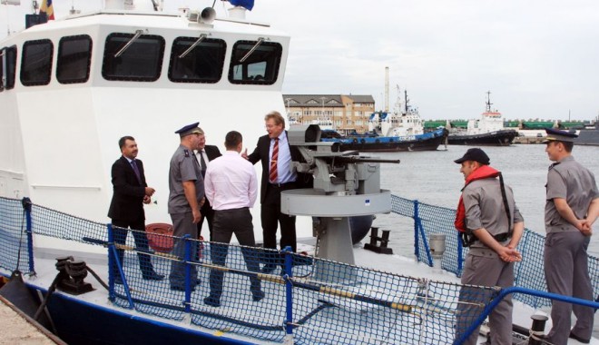 Șeful Gărzii Federale de Frontieră din Elveția, în vizită la Garda de Coastă - gardavizitaelvetia-1378378665.jpg