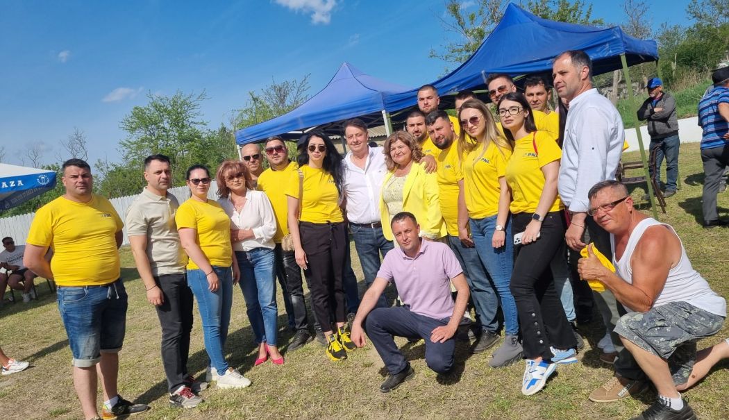 Liberala Anica Tufă şi-a lansat candidatura pentru Primăria Gârliciu - garliciu-pnl-1713184203.jpg