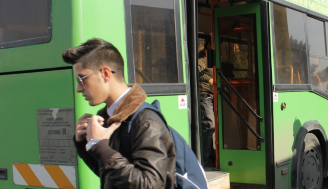 Discounturi și gratuități pentru studenți la transportul în comun, la Constanța - gatasaulinistiti-1461775318.jpg