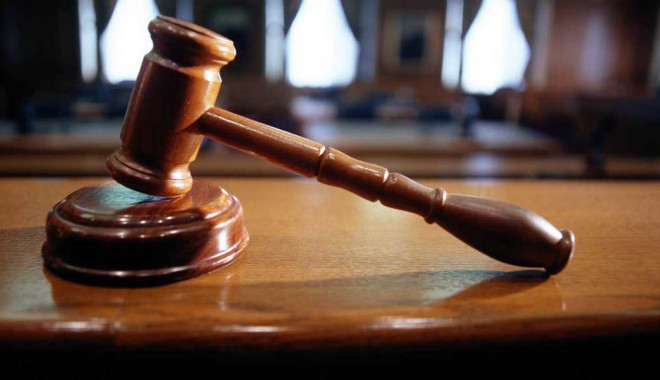 Băncile nu mai execută silit apartamentele constănțenilor rău-platnici - gaveljudge-1340285743.jpg