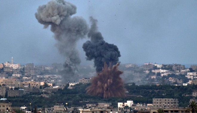 Biroul din Gaza al Russia Today a fost distrus de forțele israeliene - gaza-1353251783.jpg