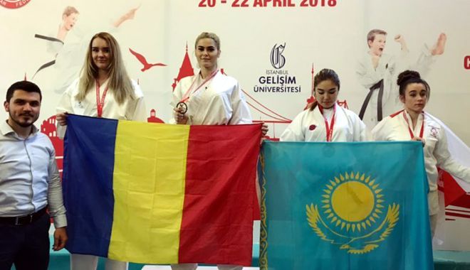 Gemenele Livia și Andreea Cotoban, campioane mondiale la karate - gemenele-1524670727.jpg