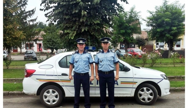 Gemenii polițiști, salvatori în timpul liber - gemeniipolitisti-1471516953.jpg