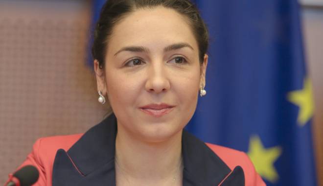 Claudia Țapardel: Generația tânără de politicieni să schimbe România - generatiaclaudiatapardel-1439384620.jpg