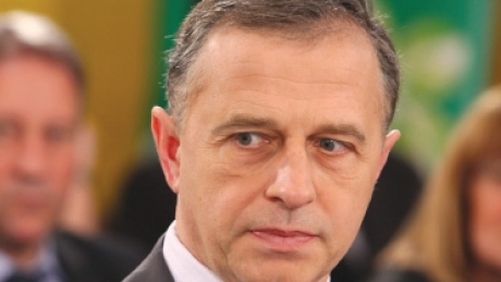 Pesediștii cer schimbarea lui Geoană de la șefia Senatului - geoana-1320132502.jpg