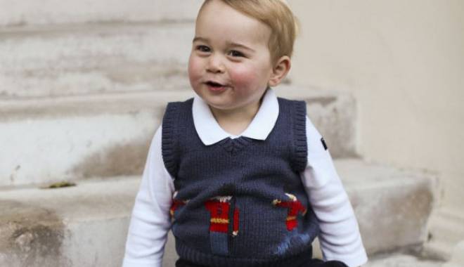 Casa regală britanică a publicat fotografii noi cu prințul George - george-1418566403.jpg