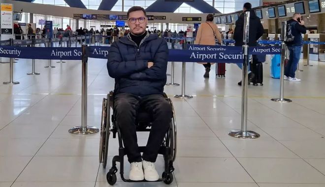 Un rugbist român, în scaun cu rotile, nu a fost lăsat într-un avion TAROM