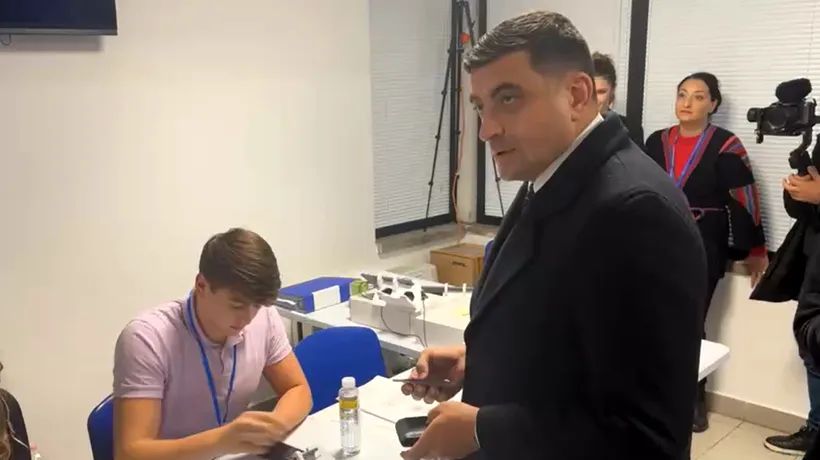 George Simion a votat la Roma în turul I al alegerilor prezidențiale - george-simion-vot-2-1732283386.jpg