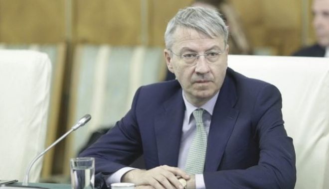 George Ciamba depune jurământul de învestitură ca ministru delegat al Afacerilor Europene - georgeciambainquamphotosoctavgan-1542182759.jpg