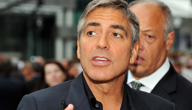 George Clooney, sex în grup cu Cindy Crawford - georgeclooney2themenwhostareatgo-1357943661.jpg
