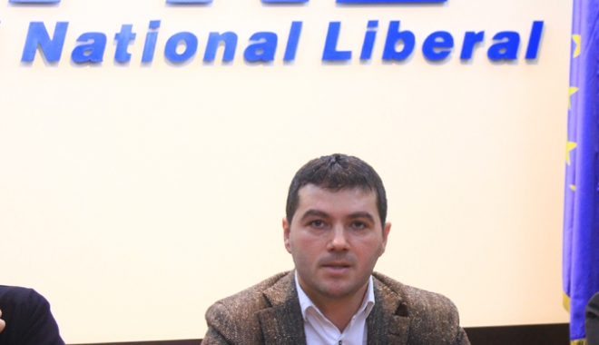 Primarul George Scupra, reconfirmat în funcția de președinte al PNL Ovidiu - georgescupra1-1490537329.jpg