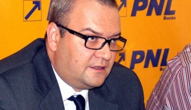 George Scutaru va fi noul lider al deputaților PNL - georgescutaru580x435scaledcropp-1381837668.jpg