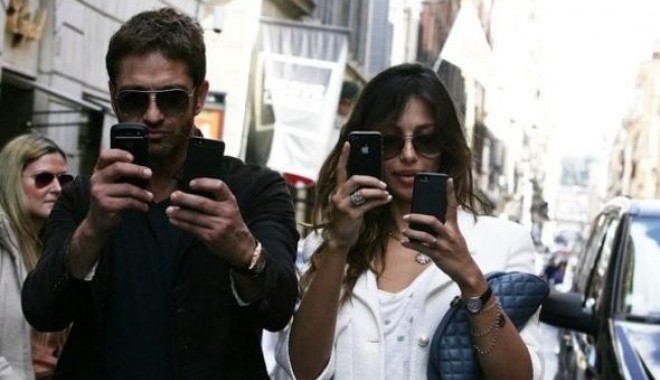 Gerard BUTLER rupe tăcerea: «Nu mai sunt cu Mădălina» - gerardsimadalinalargepic-1371220529.jpg