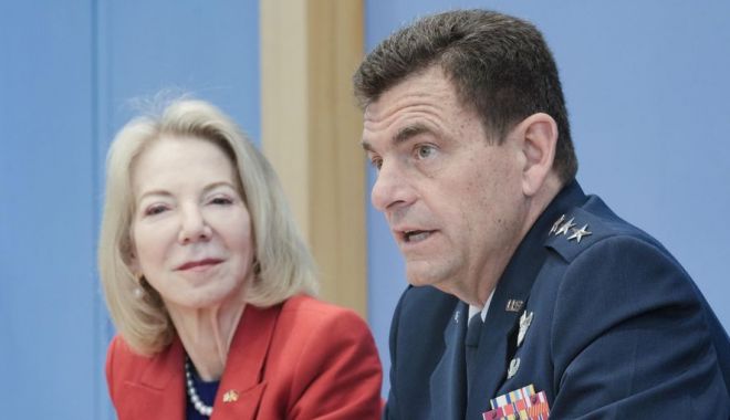 NATO va desfășura cel mai important exercițiu de manevre aeriene