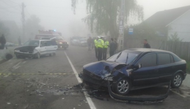 VIDEO. Accident rutier grav. Șoferul vinovat s-a prefăcut că nu știe să sufle în etilotest - gethumbdetailsphp35513600-1398495378.jpg