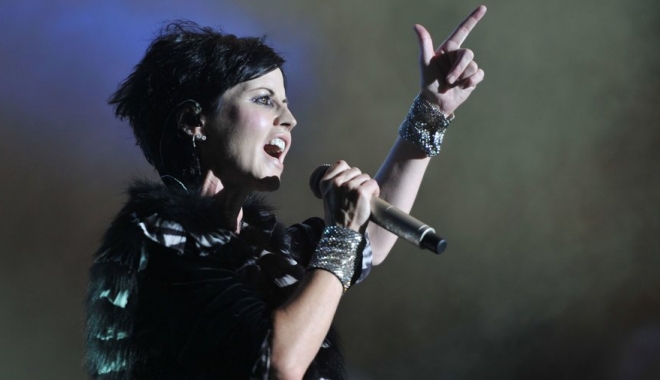 De ce a murit solista de la The Cranberries. Ce spun apropiații vedetei - gettyimages545406022widedce33227-1516105668.jpg