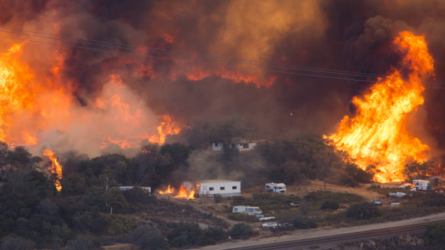 PÂRJOL ȘI ÎN CALIFORNIA! Mii de persoane evacuate - gettyimages591628104-1532697073.jpg