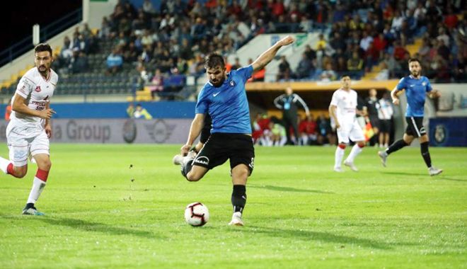 Gheorghe Hagi nu dorește să se întoarcă cu mâna goală de la Craiova - gheorghehagi-1537546198.jpg