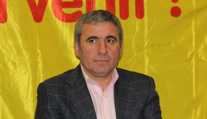 Gică Hagi, dorit ca antrenor. Află unde ar putea ajunge patronul Viitorului! - gheorghehagi4-1369393373.jpg