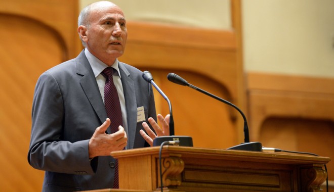 Gheorghe Hânsă a solicitat sprijin la București pentru punerea în funcțiune a reactoarelor 3 și 4 - gheorghehansaprimarcernavoda-1370016469.jpg