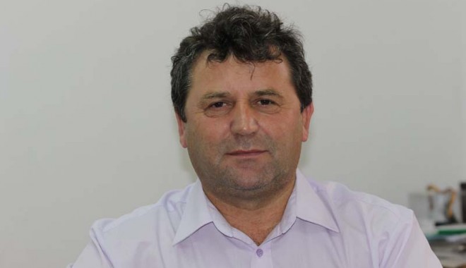 Ce planuri are primarul Gheorghe Moldovan pentru comuna Albești - gheorghemoldovan9-1359564454.jpg
