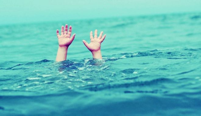 DESTIN TRAGIC. MAREA A MAI FĂCUT O VICTIMĂ! FEMEIE GĂSITĂ INECATĂ, la Mangalia - ghidaccidentecumsepoateinecaunco-1533623944.jpg