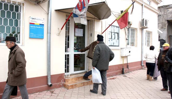 Ghișeele de Taxe și Impozite, închise de sărbători - ghiseeletaxe-1387395100.jpg