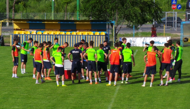 Gică Popescu se pregătește alături de puștii lui Gheorghe Hagi - gicapopescu-1466700613.jpg