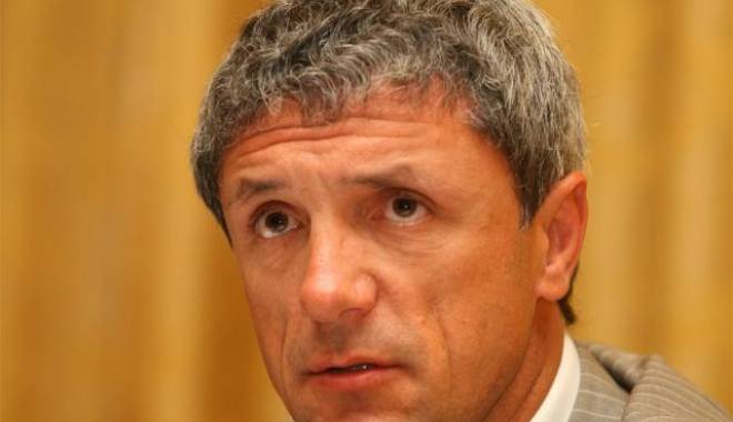 Fotbal / Gică Popescu se întoarce pe teren - gicpopescu-1453635303.jpg