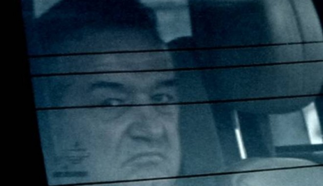 Gigi Becali, vizitat de rude la închisoare, de Crăciun - gigi302cdaaba4e9865002300-1388061779.jpg
