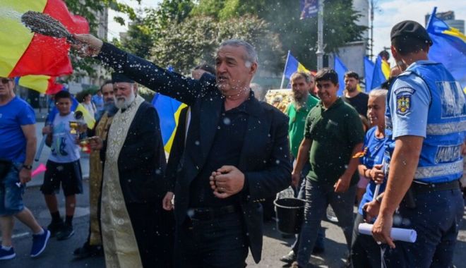 Gigi Becali sfințește traseul „Bucharest Pride”: „Îl ia dracu de urechi pe bărbat și-i zice, du-te la bărbat”
