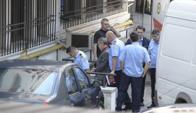 Gigi Becali, gest emoționant de la Constanța - gigicatusegsp6c427f0821b8c9f08ee-1385281597.jpg