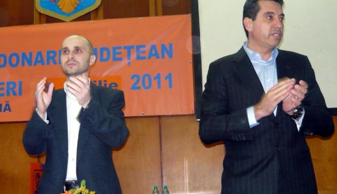Mazăre defilează, PDL Constanța o pune de un nou scandal - gigichirusimihaipetre1326994674-1327008744.jpg