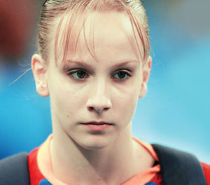 Sandra Izbașa s-a accidentat și poate rata JO de la Londra! - gimnastica-1330015902.jpg
