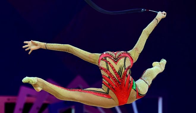 Gimnastică ritmică / 13 ţări renunţă la Europene, din cauza ameninţării Covid-19 - gimnastica311-1604415901.jpg