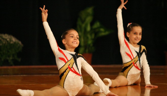 Gimnastică aerobică la Casa de Cultură: 