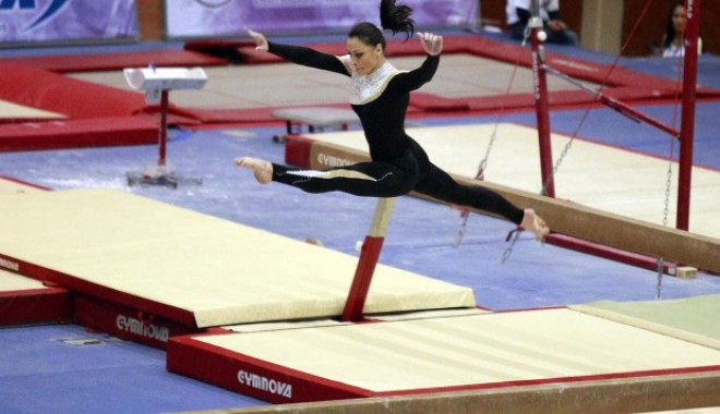 Cătălina Ponor și Marian Drăgulescu au făcut spectacol în Mexic - gimnasticaponor-1353873177.jpg