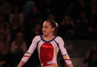 Gimnastică artistică: Românca Larisa Iordache, prezentă la etapa de Cupă Mondială de la Galsgow - gimnasticasursalarisaiordachewor-1417691854.jpg