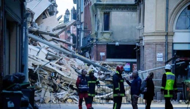 Un imobil vechi din centrul oraşului Toulouse s-a prăbuşit