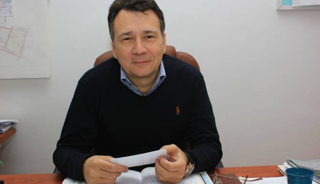 Prins în flagrant în timp ce lua mită, într-o parcare din Constanța /  Primarul din Techirghiol, REȚINUT - glasul81434983924-1445634087.jpg