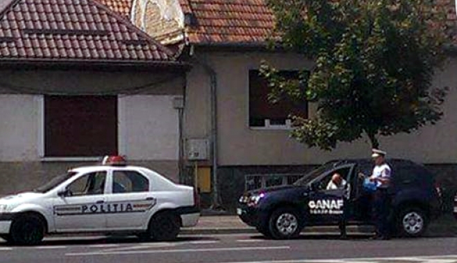 VITEZOMAN DE LA ANAF, TRAS PE DREAPTA. 