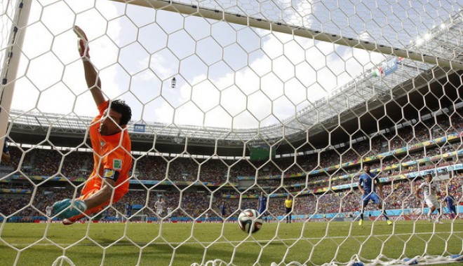 CM 2014. Costa Rica învinge Italia! Anglia, eliminată de la turneul final - golcostarica-1403289782.jpg