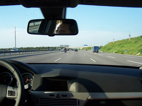 Gonea spre mare cu 203 km/h - goneaspremare-1407073311.jpg
