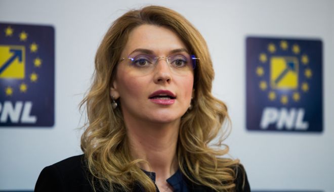 Senatorul Alina Gorghiu, atac la PSD. „Ei plâng în pumni văzând această situaţie” - gorghiu-1613500132.jpg