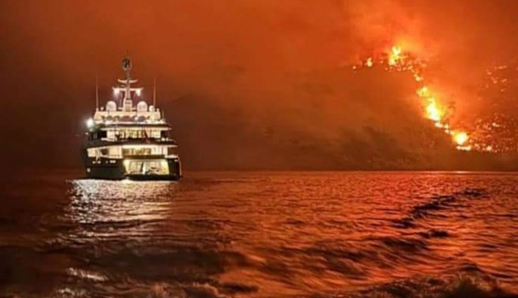 Arestări în Grecia după incendii provocate de artificii trase de pe o navă