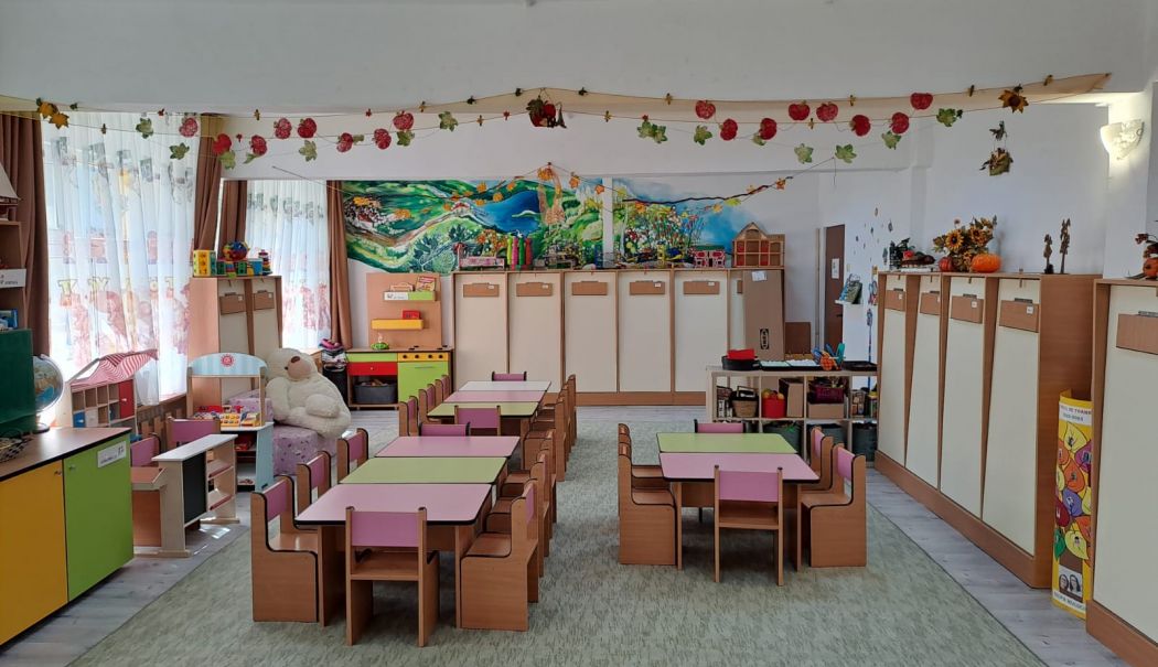 Anchetă la grădiniţă, după ce mai mulţi copii au ajuns la spital cu simptome de greaţă, vărsături şi febră
