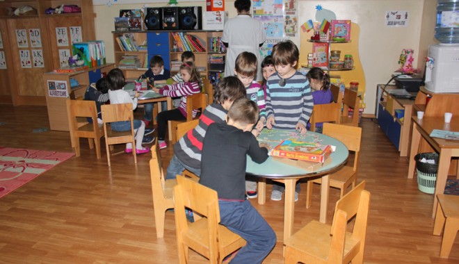 Unde mai sunt locuri în grădinițele constănțene - gradinita43-1378048243.jpg