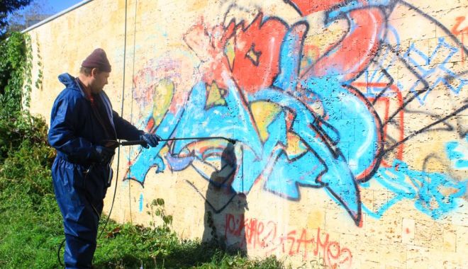 Constanța, mai curată. Graffiti-ul de pe ziduri, eliminat - graffiti5-1570792277.jpg