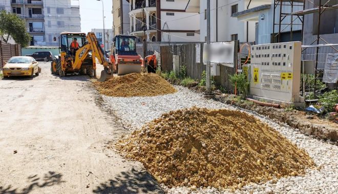 Lucrări în mai multe zone din Constanţa. Sunt refăcute trotuarele şi se asfaltează străzile - graficlucrari3-1629121316.jpg
