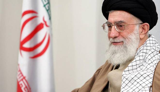 Ghidul suprem al Iranului, în stare critică - grandayatollahalikhamenei-1425556802.jpg